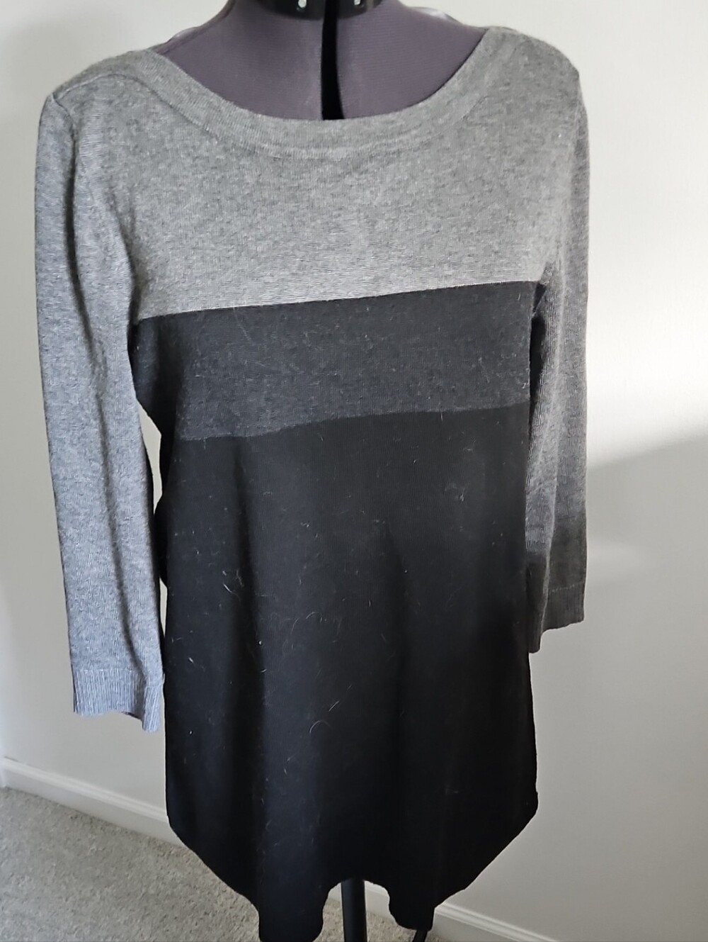Gray and Black Colorblock Long Sleeve Tunic